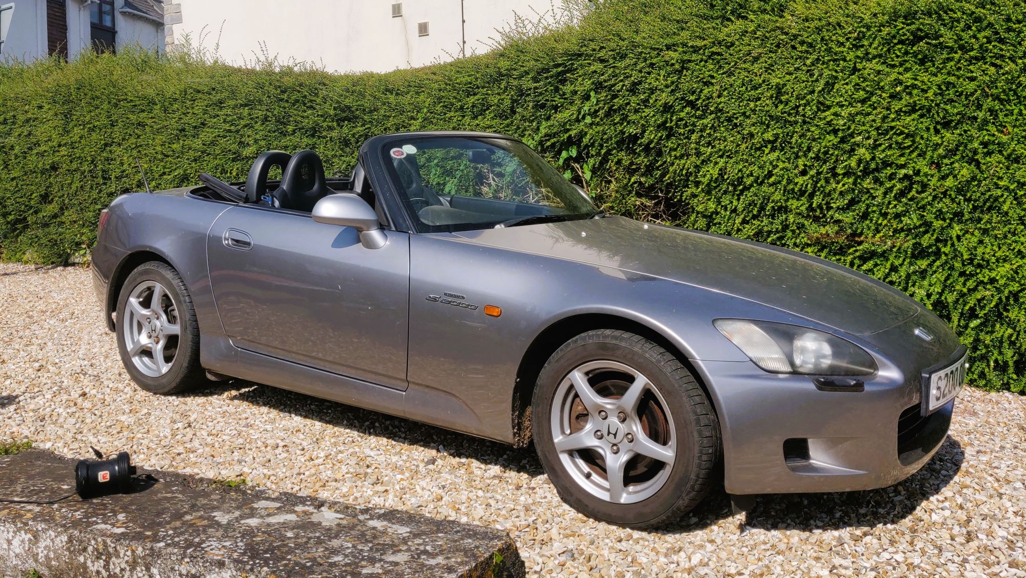 s2000
